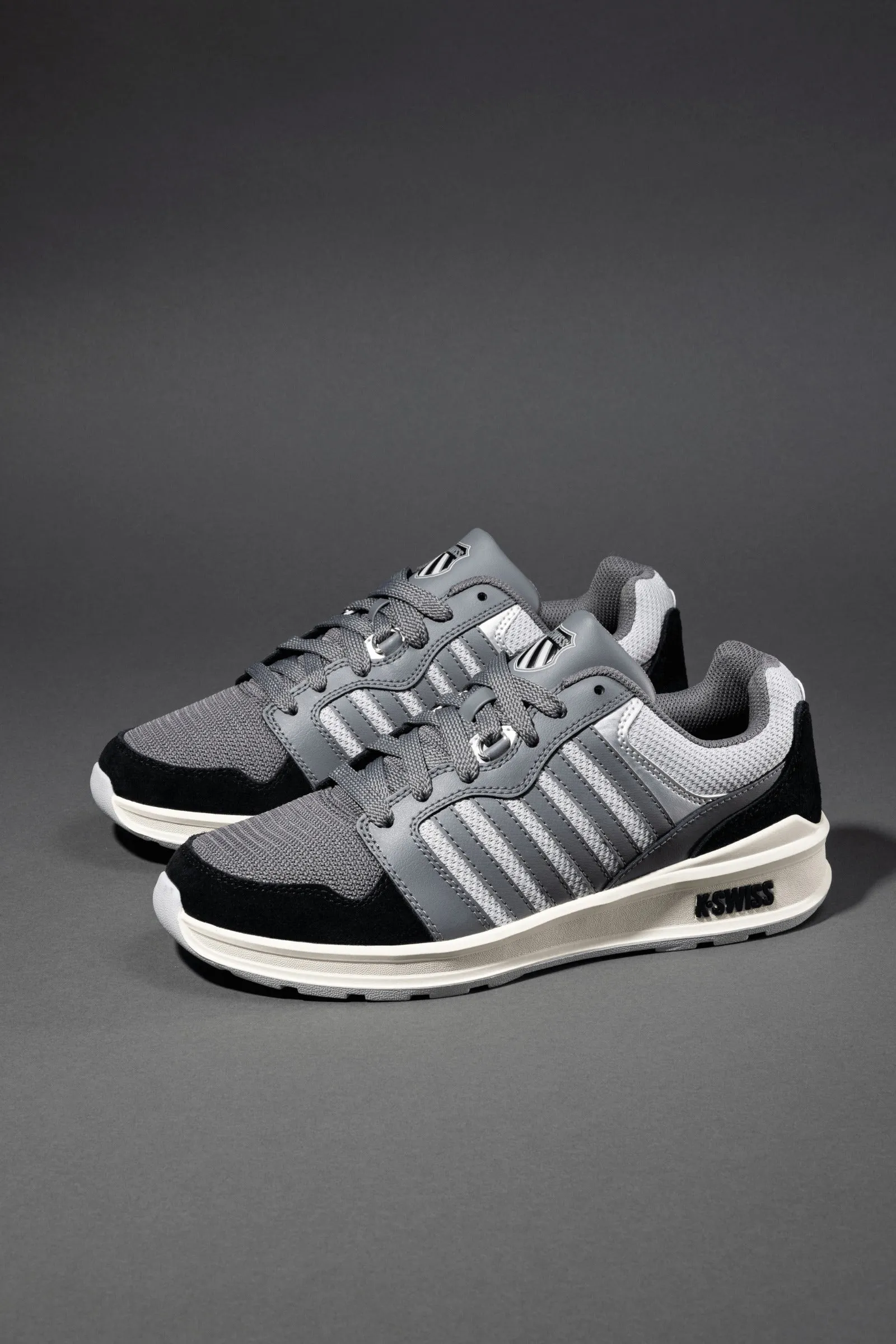 09079-055-M | RIVAL TRAINER T | SMOKED PEARL/LUNAR ROCK/BLACK