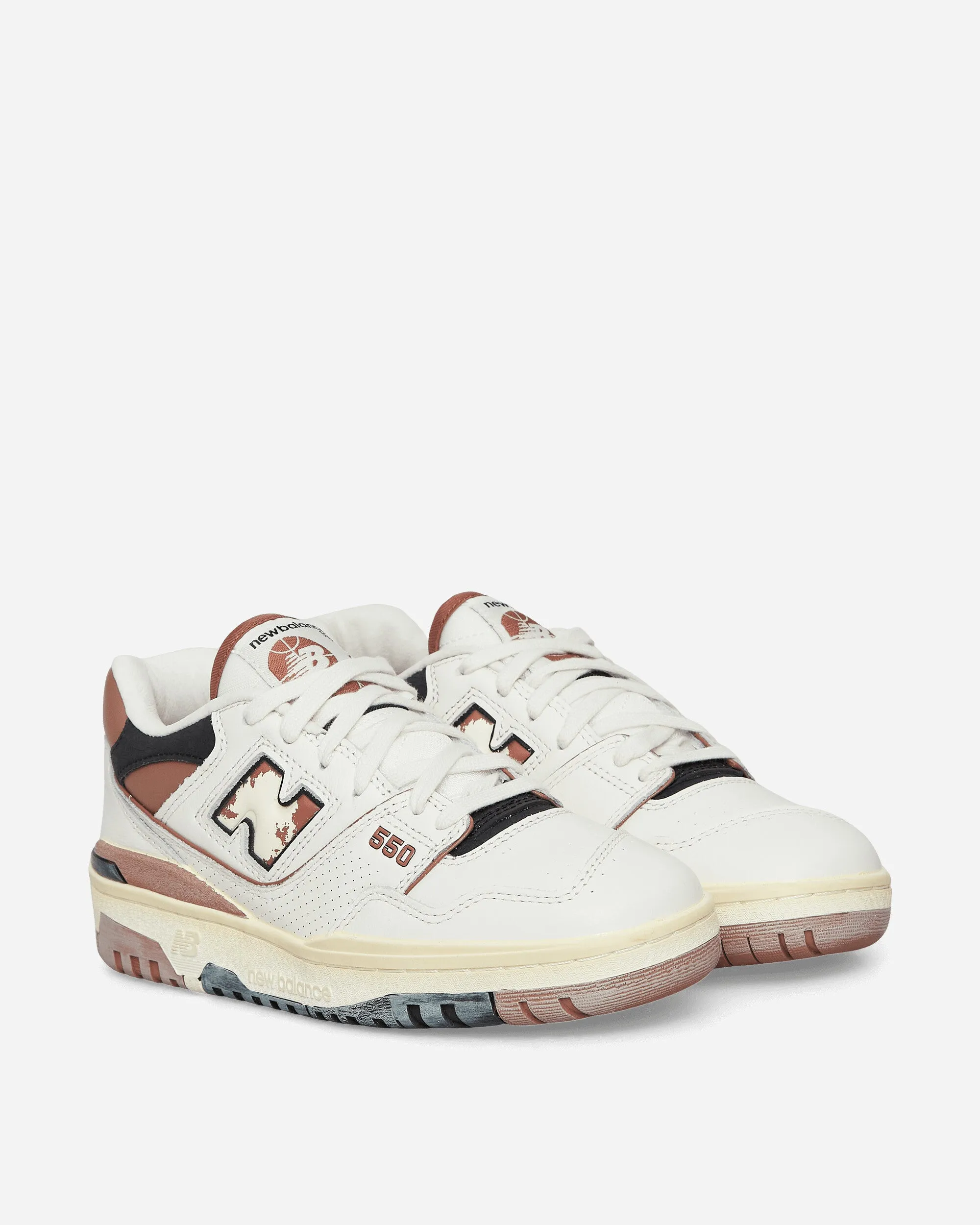 550 Sneakers Off White / Brown