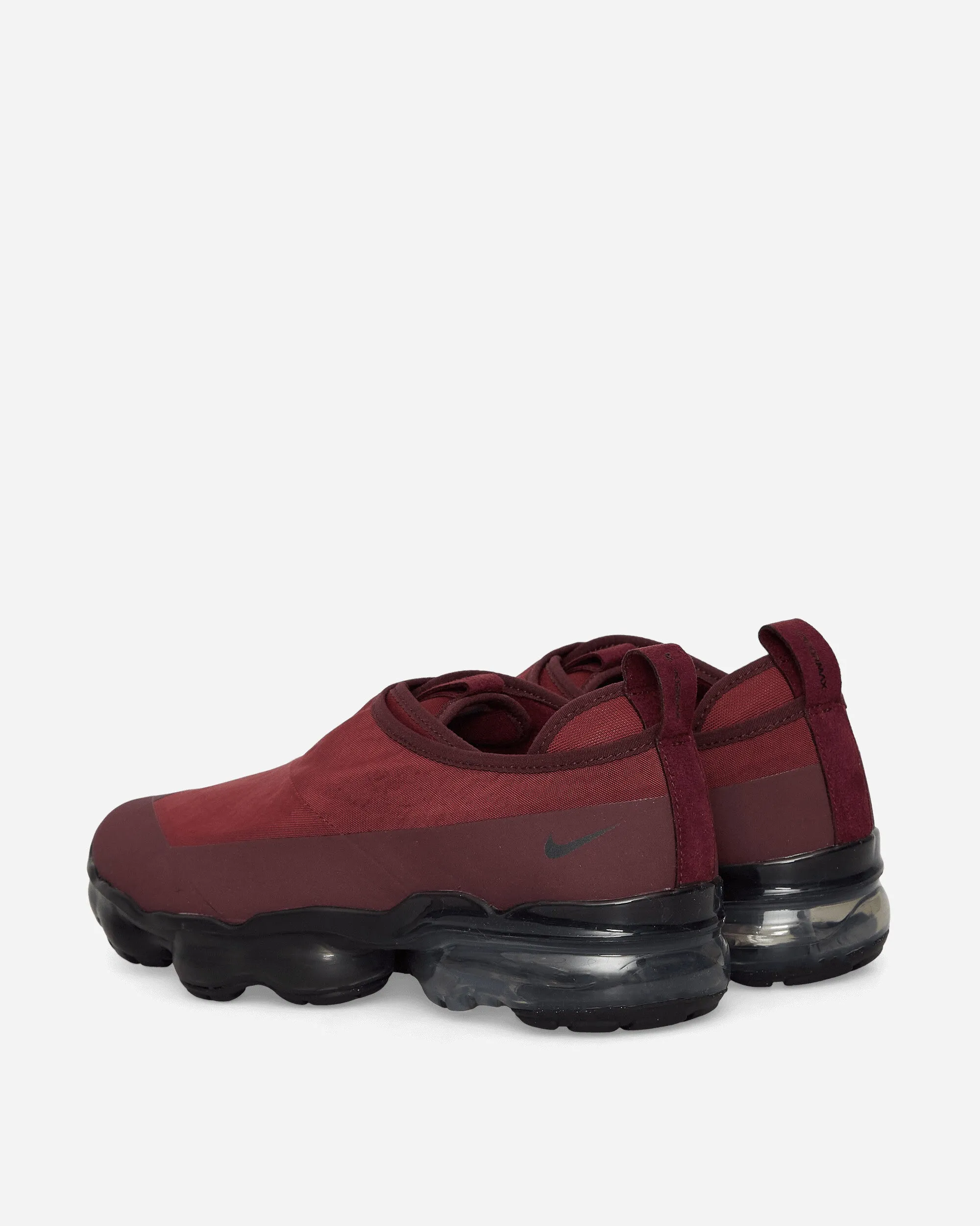 Air VaporMax Moc Roam Sneakers Dark Team Red