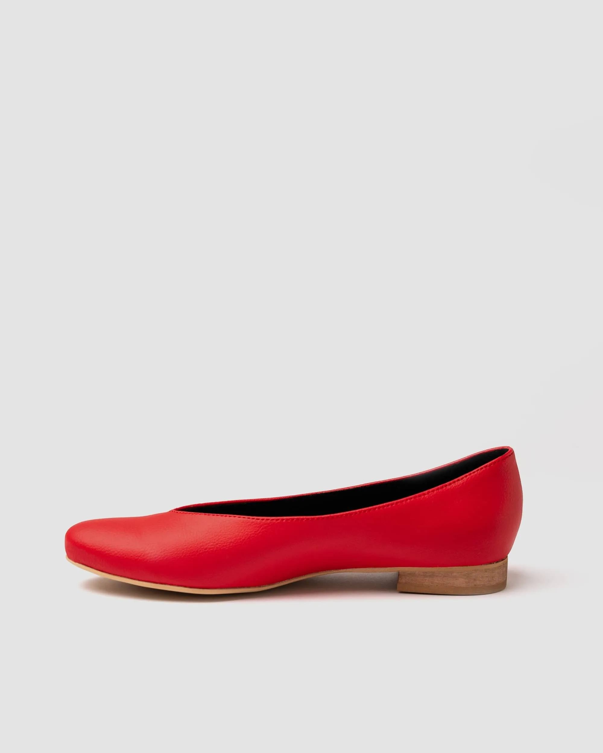 Ballerina Women's Grape Leather Vegan Pumps | Red
