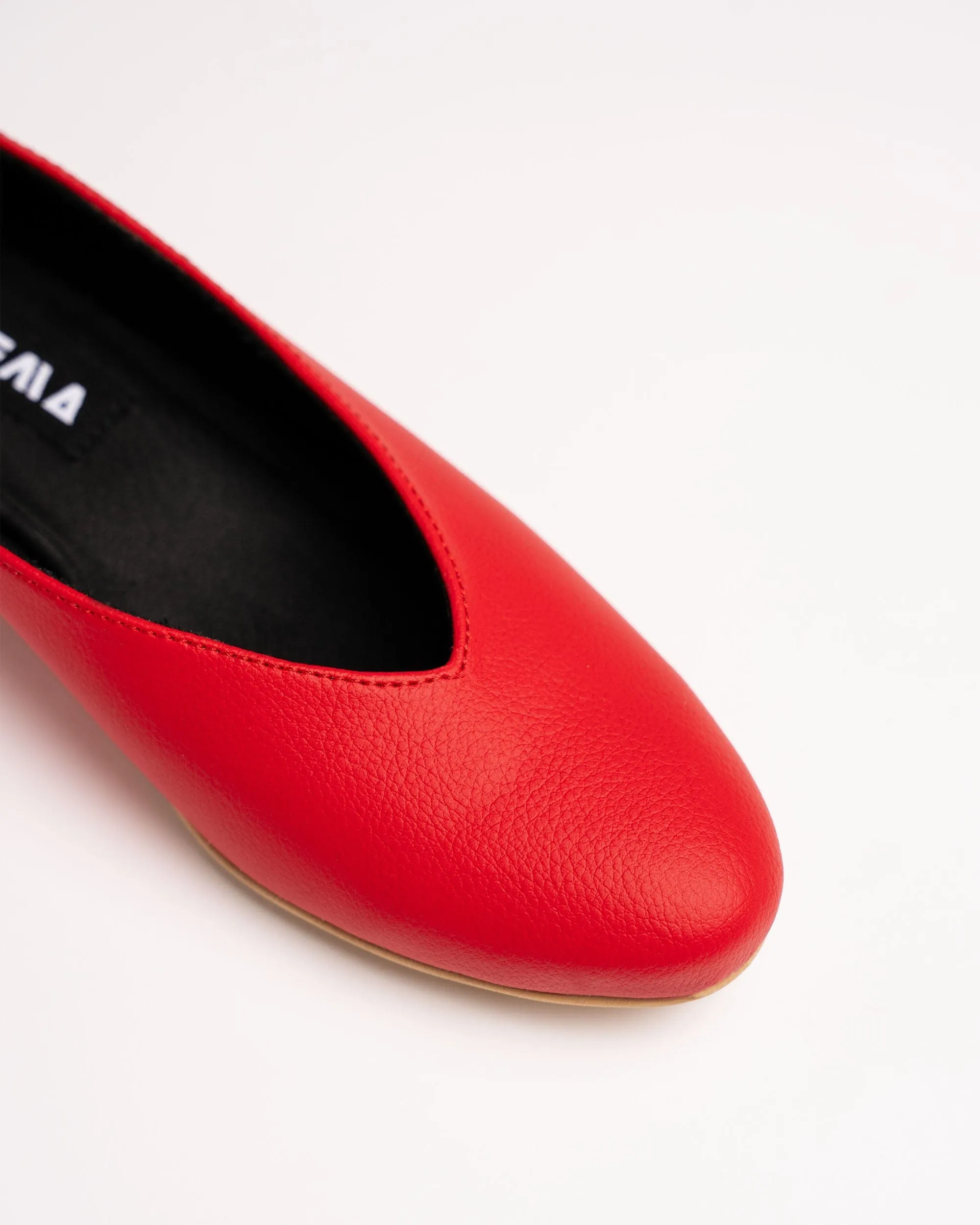 Ballerina Women's Grape Leather Vegan Pumps | Red