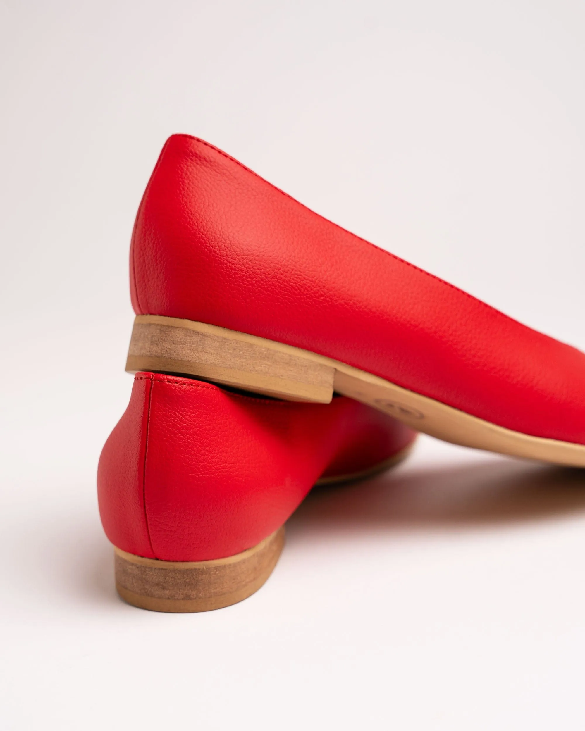 Ballerina Women's Grape Leather Vegan Pumps | Red