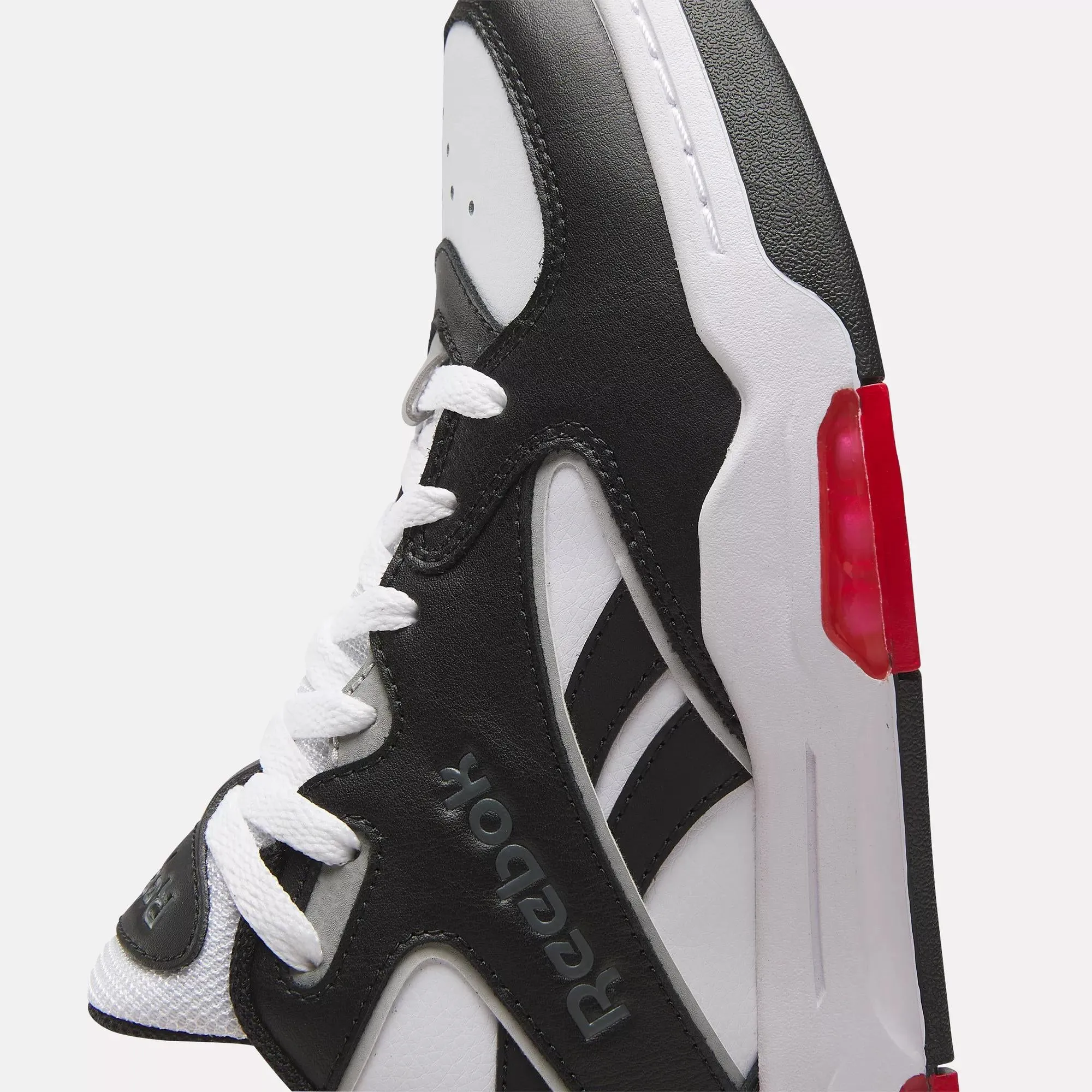 BB 4500 DMX Basketball Shoes