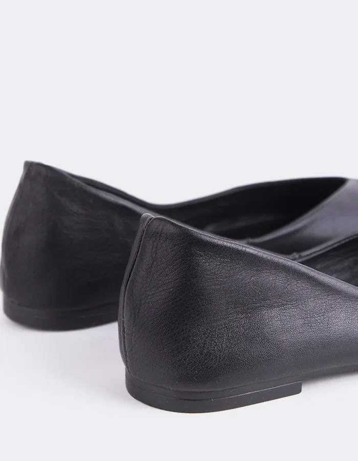 Glissandra Black Leather