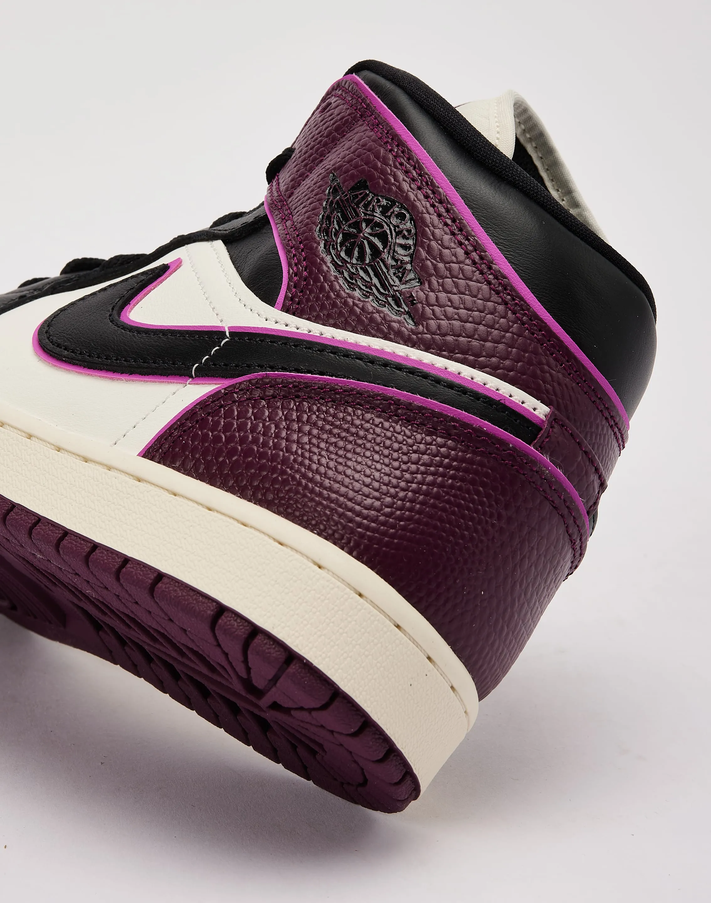 Jordan Air Jordan 1 Mid SE
