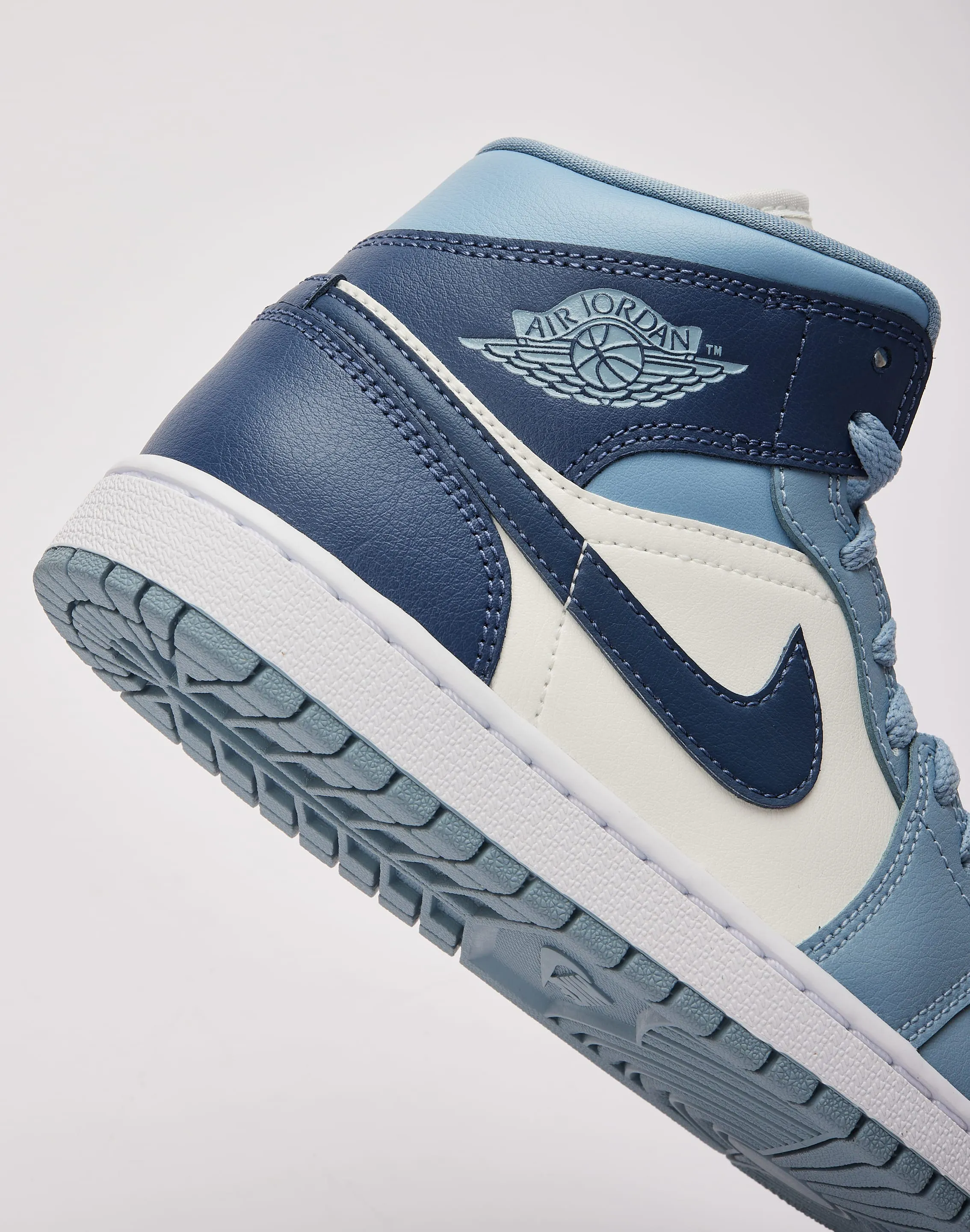 Jordan Air Jordan 1 Mid