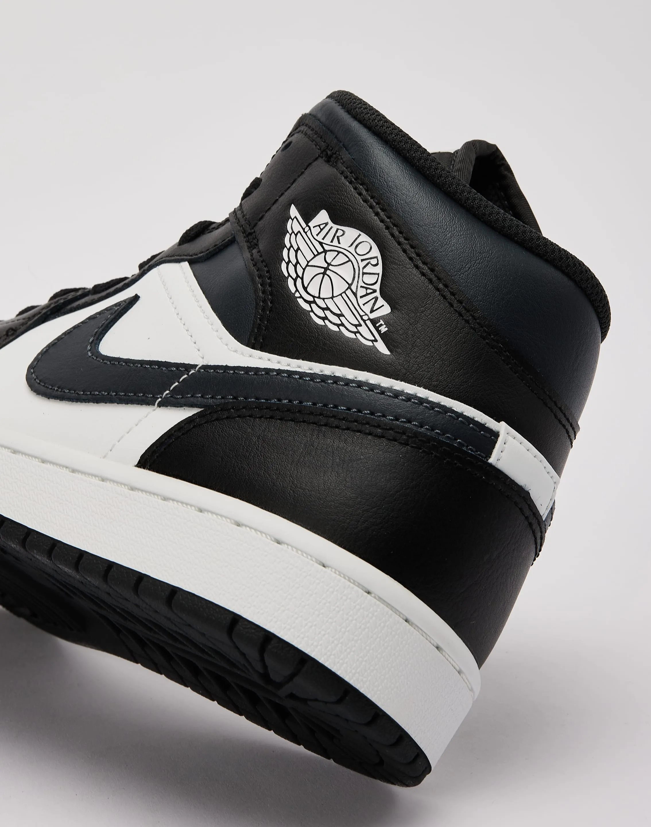 Jordan Air Jordan 1 Mid