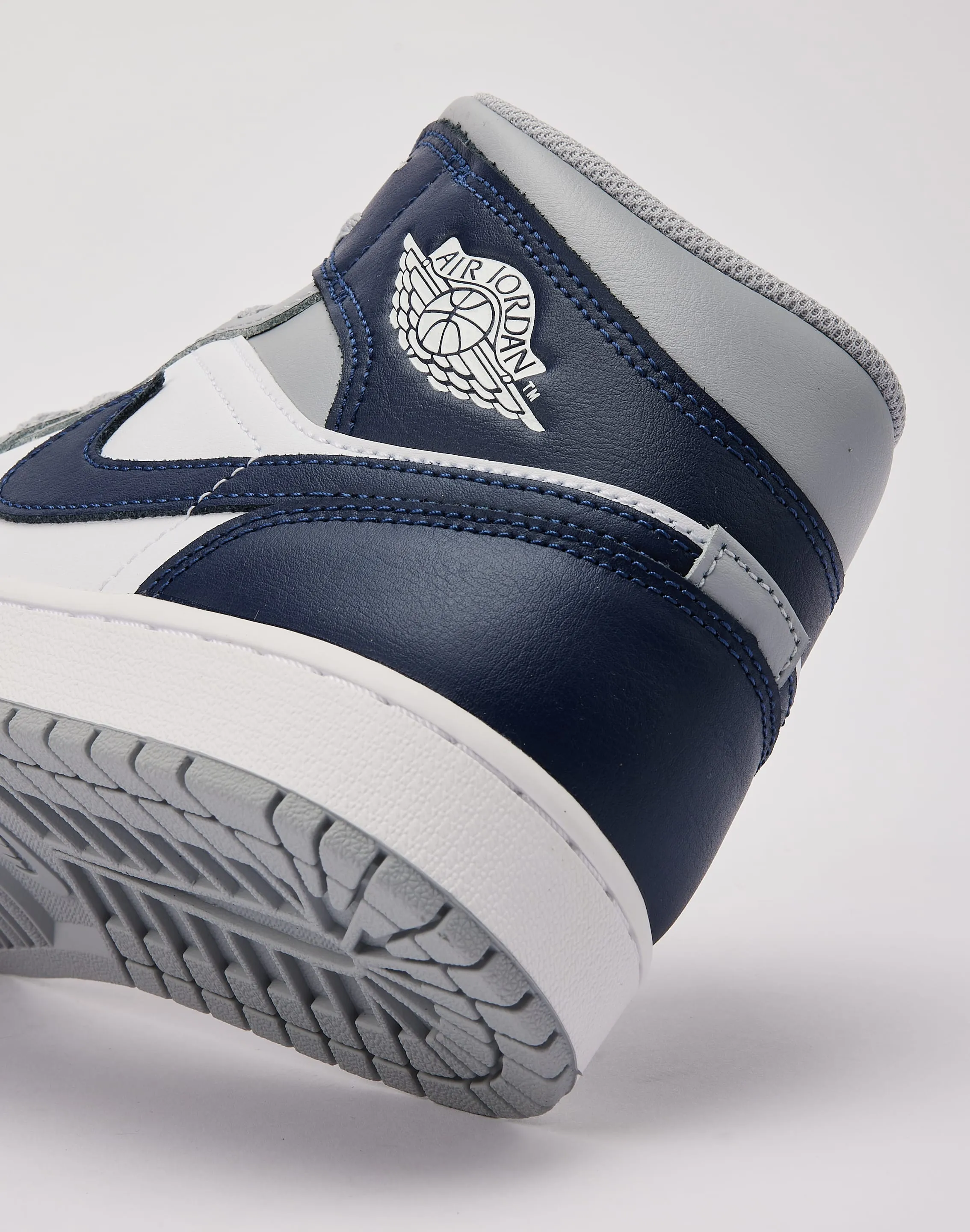 Jordan Air Jordan 1 Mid