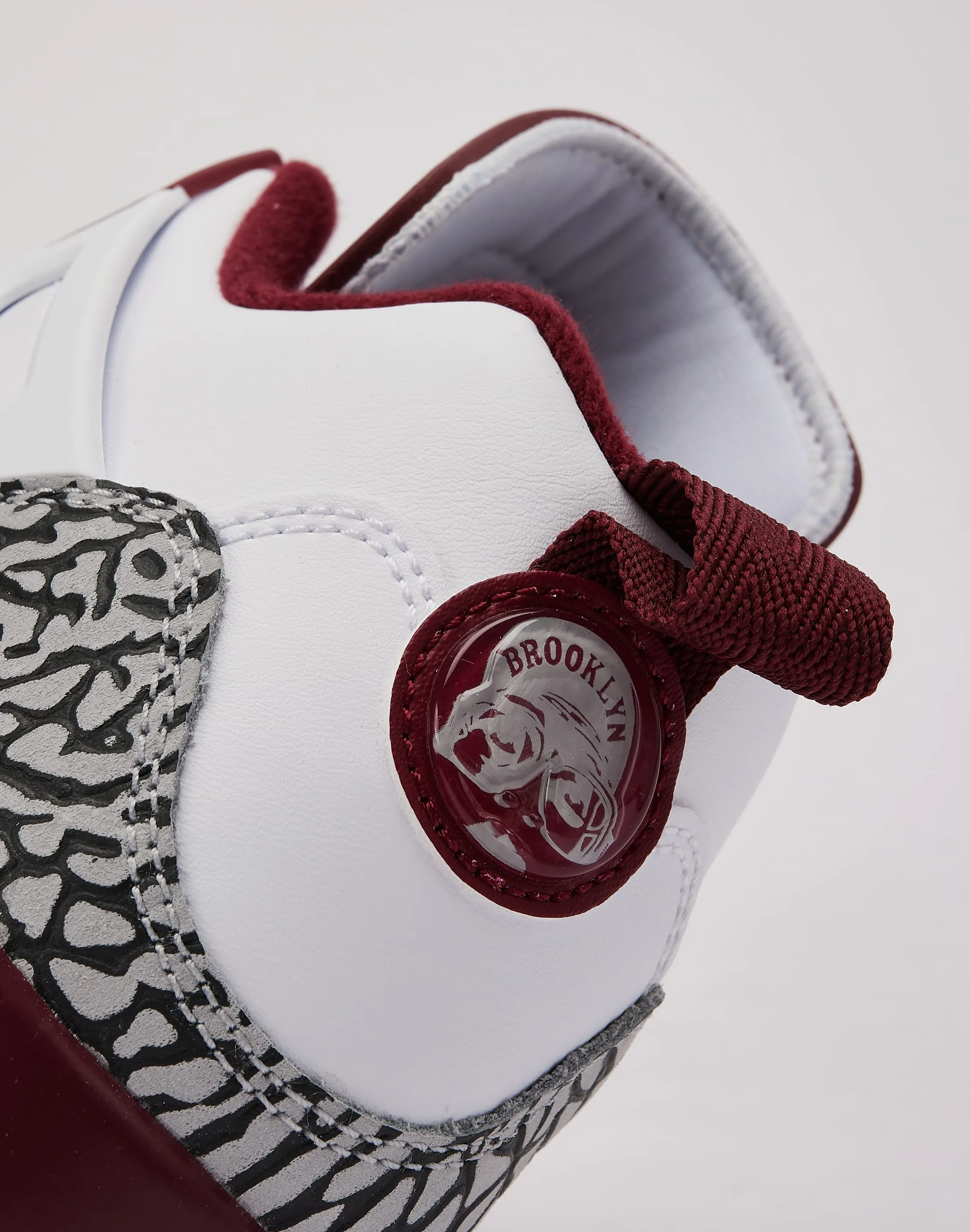 Jordan Spizike Low