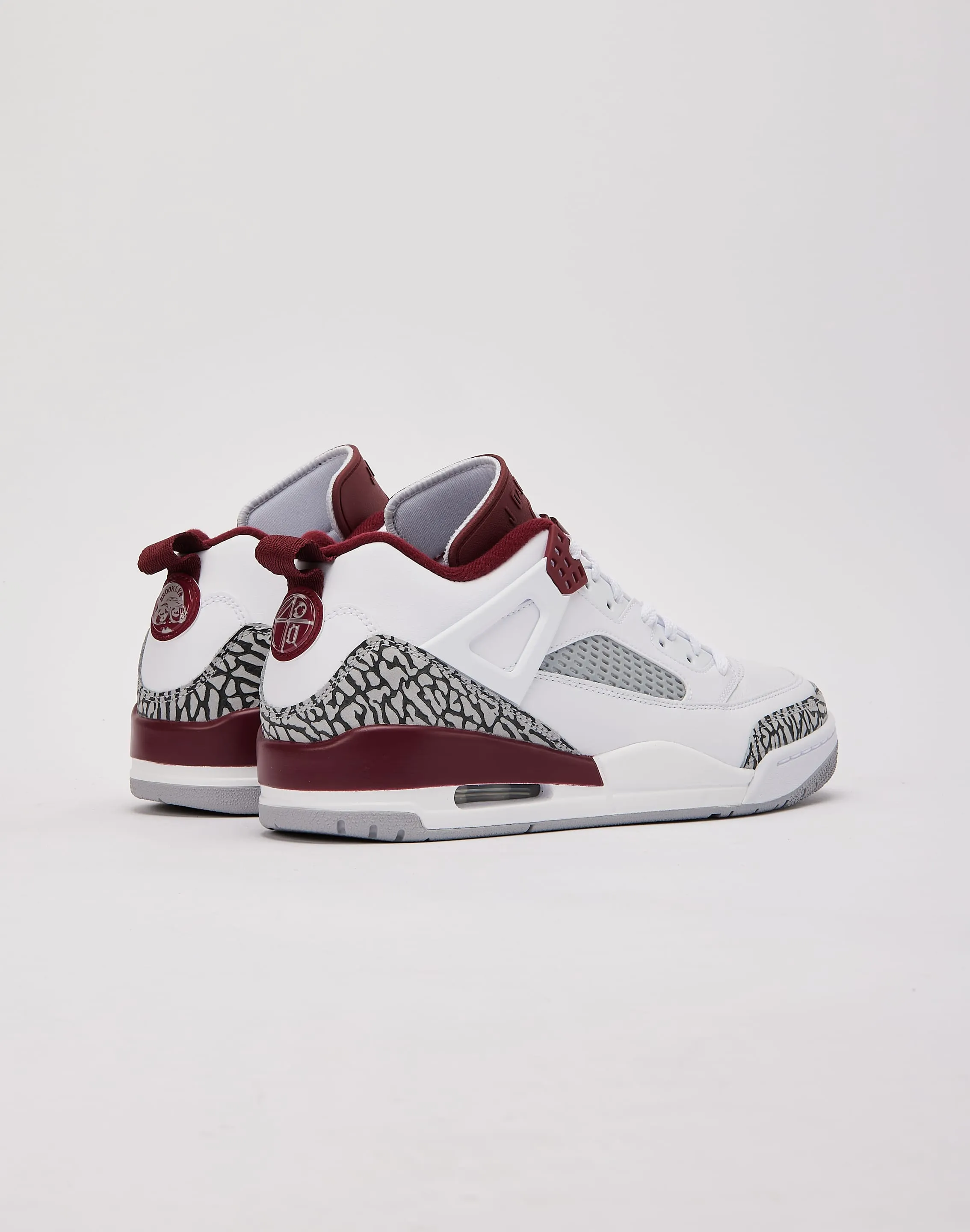 Jordan Spizike Low