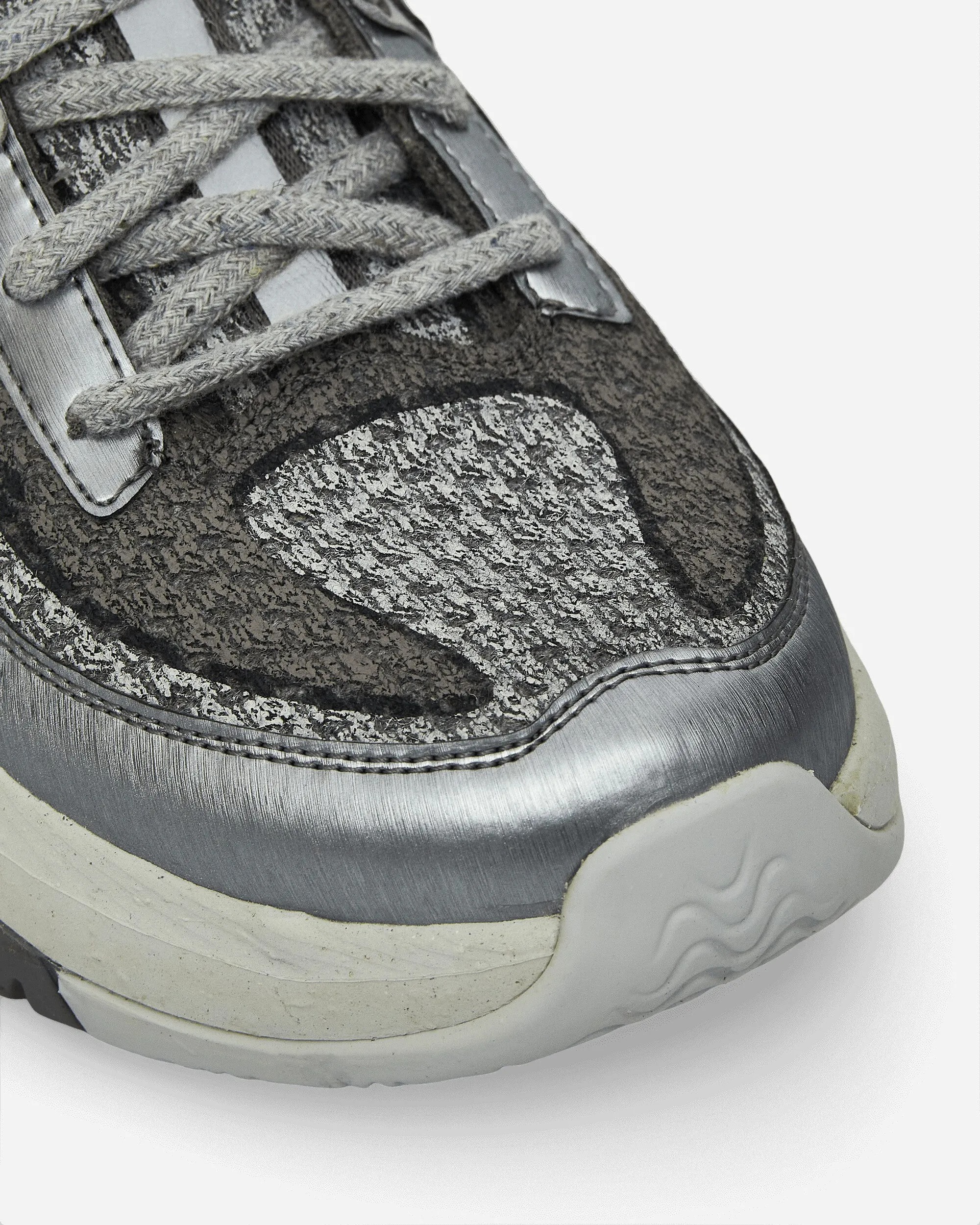 NEOCURVE Sneakers Piedmont Grey / Pure Silver