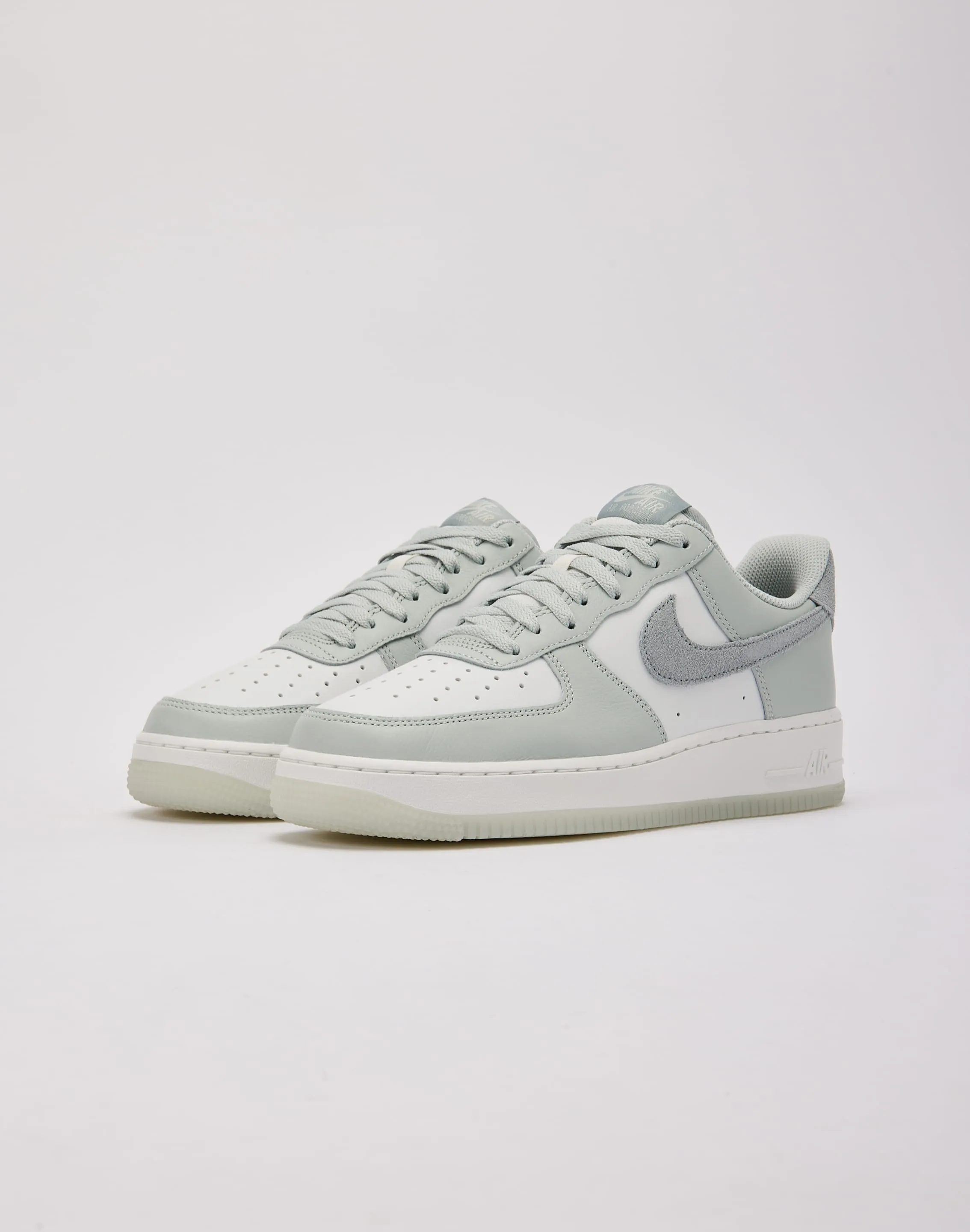 Nike Air Force 1 Low '07 LV8