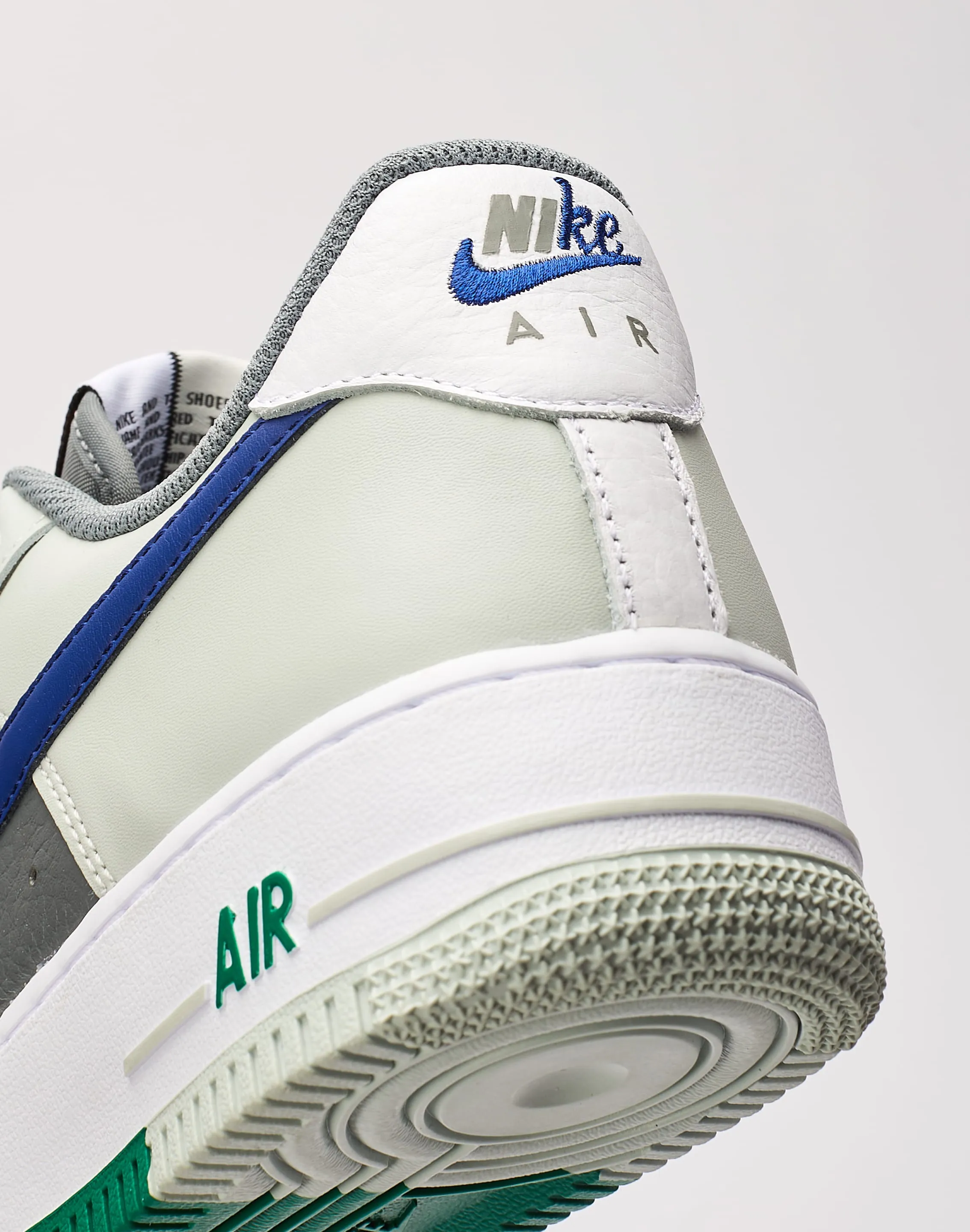 Nike Air Force 1 Low '07 LV8