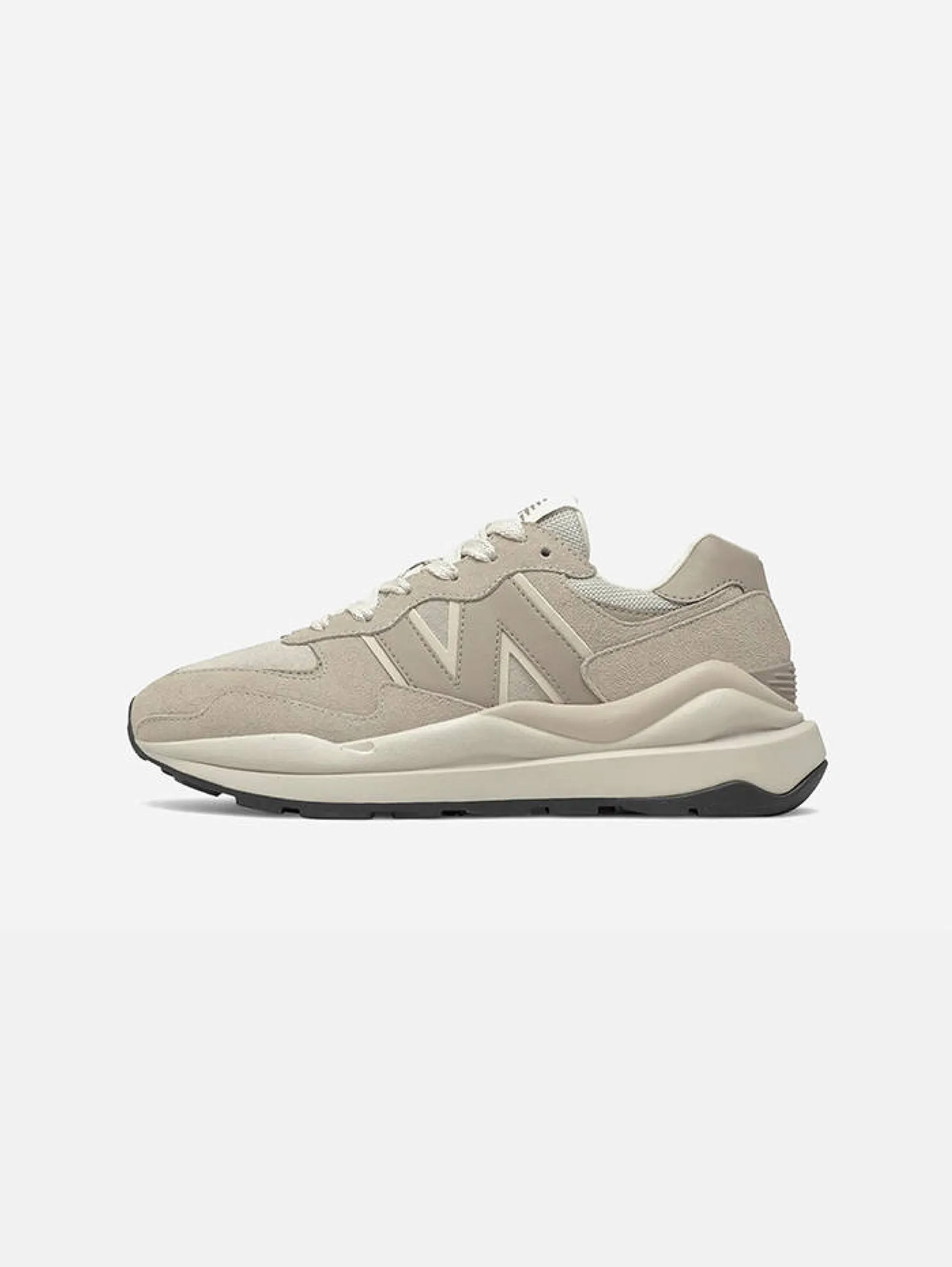 Sneakers In Suede Beige