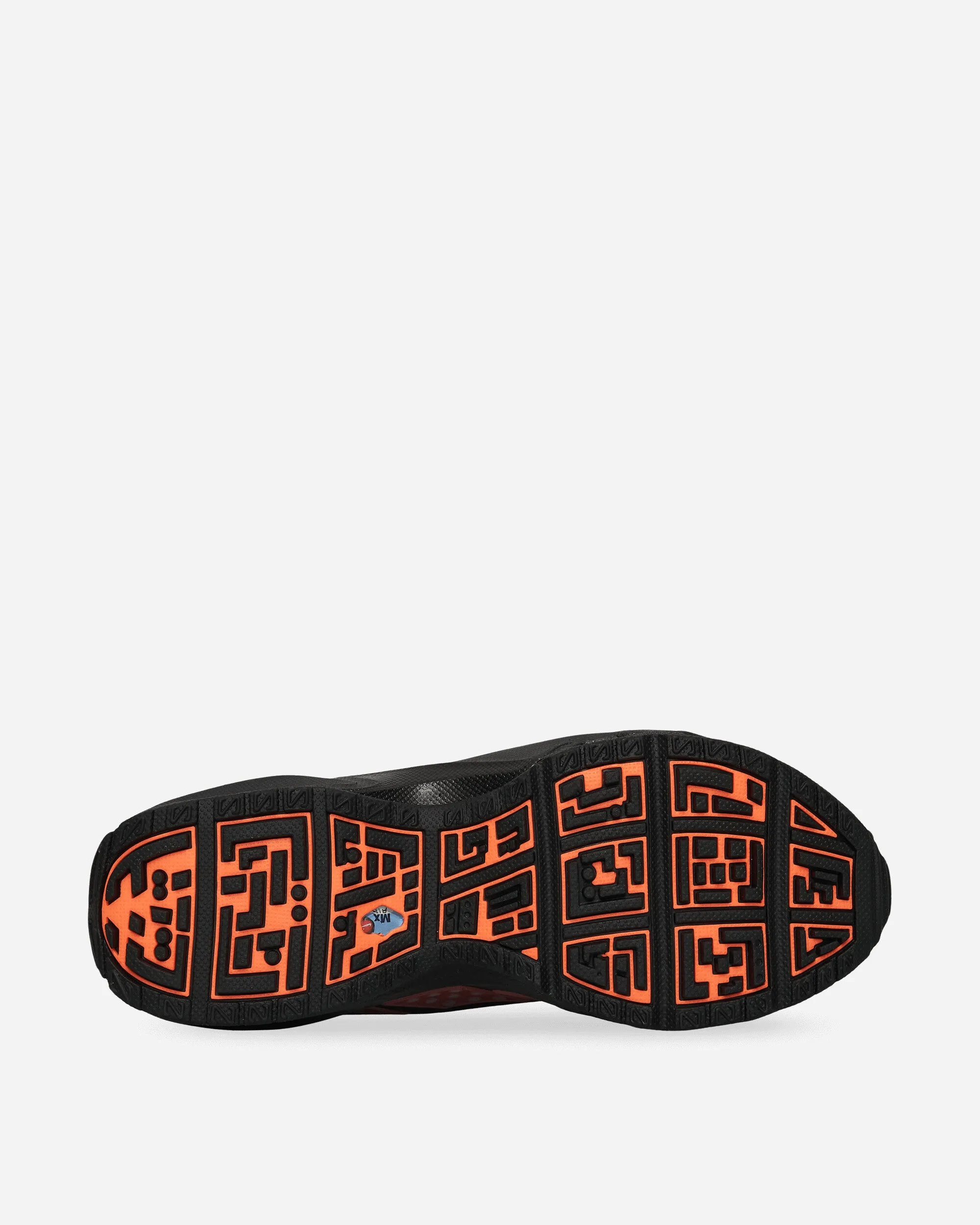 Women's Air Max SNDR GORE-TEX Sneakers Fire Red / Dark Smoke Grey