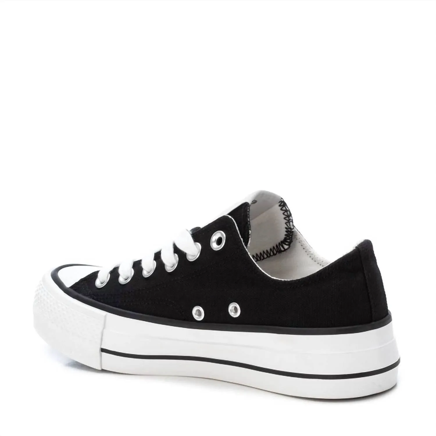 Women's Canvas Sneakers In Black