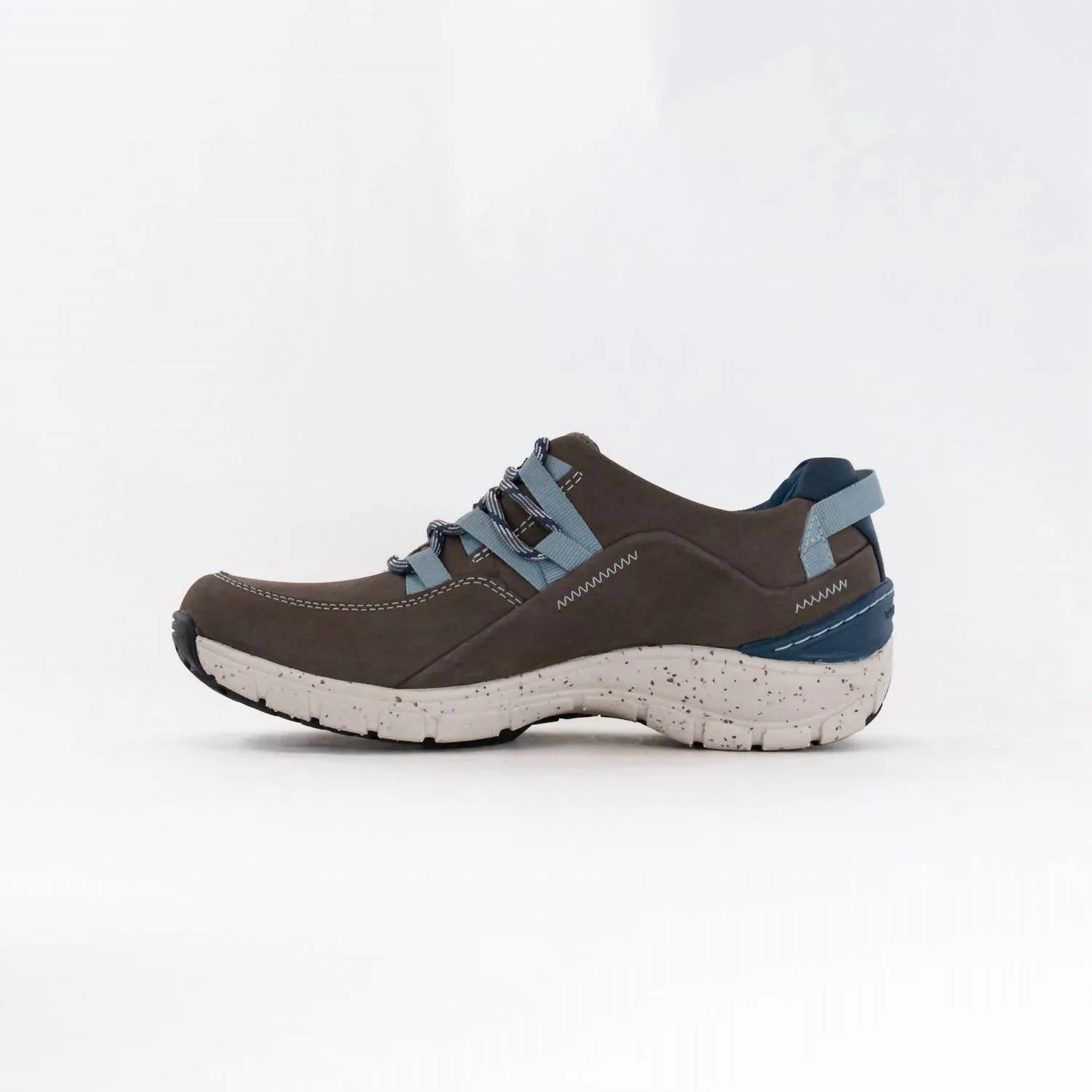 Women's Wave Range Waterproof Senakers In Taupe Combi